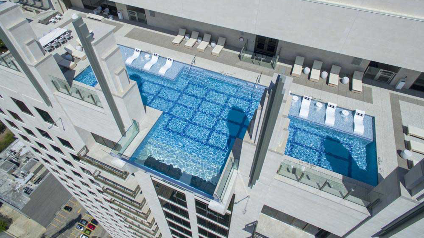 cantilevered swimming pool windows3